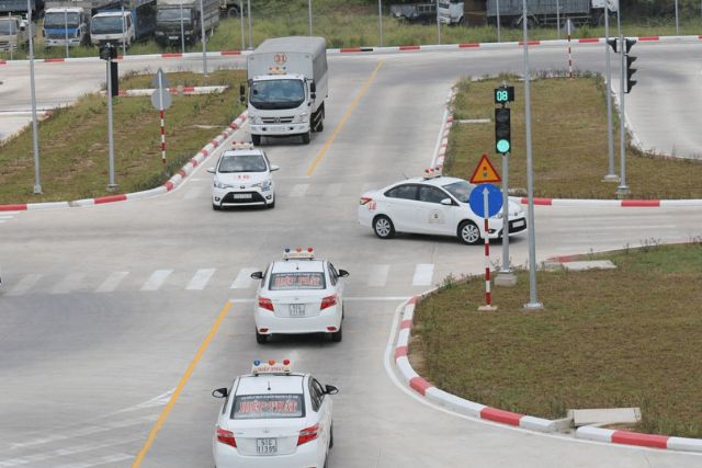 Thời gian học và thi bằng C1 có thể thay đổi tùy theo địa phương và thời điểm