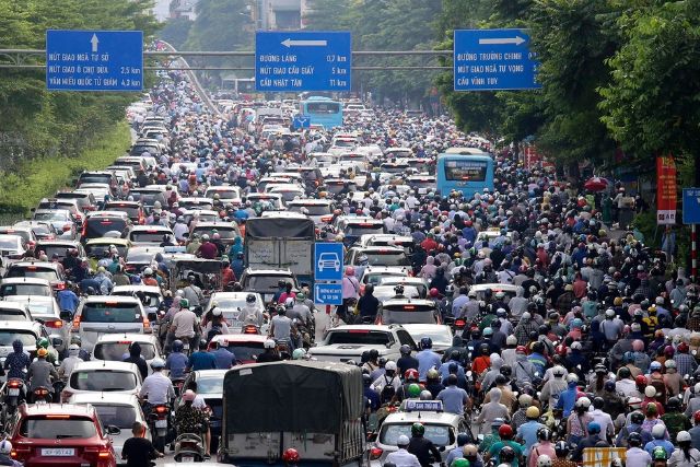 Lái xe trong giờ cao điểm là một ác mộng đối với nhiều người