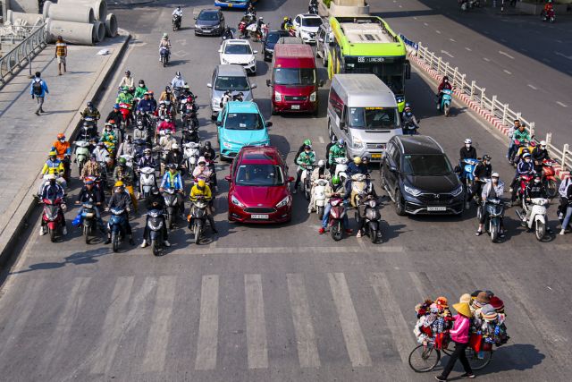 Phải thật bình tĩnh xử lý các tình huống bị còi giục từ phía sau