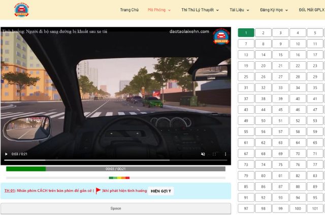 Việc học và thi thử ngay trên web giúp học viên ôn tập ở mọi nơi