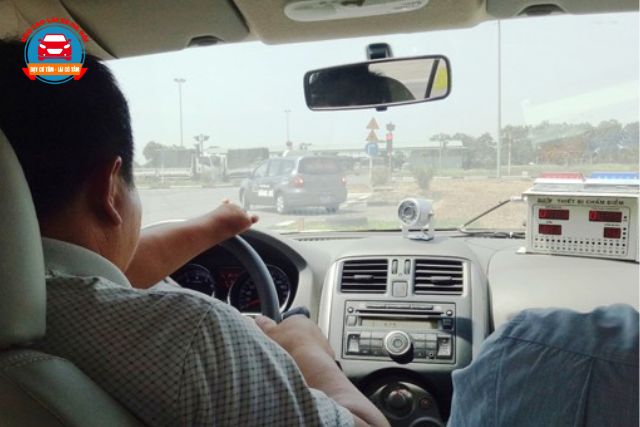 Có các điều kiện về sức khỏe đối với người khuyết tật muốn học lái xe ô tô
