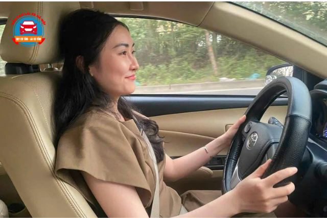Các học viên khi đến với Trung Tâm Đào Tạo Lái Xe Hà Nội đều yên tâm học và tự tin khi thi